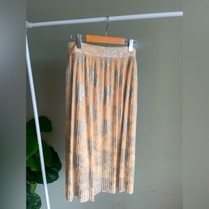 Kenneth Cole Reaction Accordian Skirt Size Medium